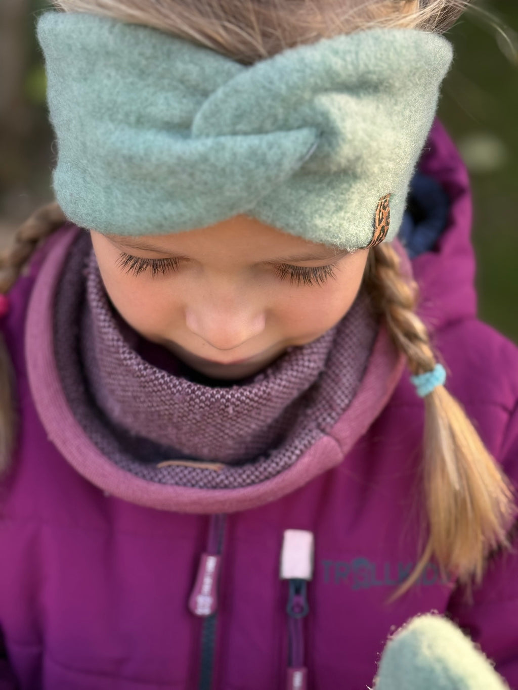 Wollfleece-Stirnband mit Twist *Salbei*